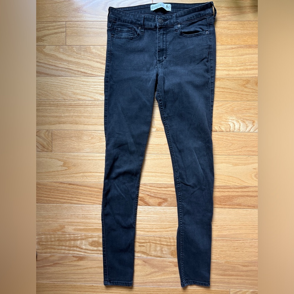 A&F Black Super Skinny Jeans